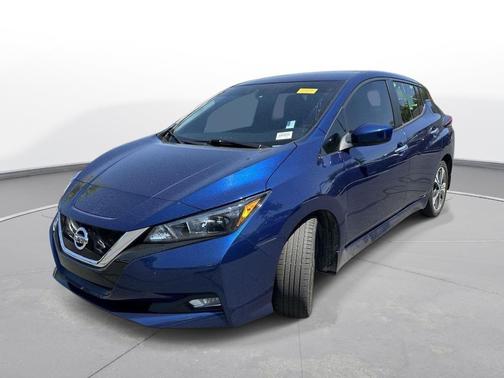 Deep Blue Pearl 2022 Nissan Leaf SV 40 kWh