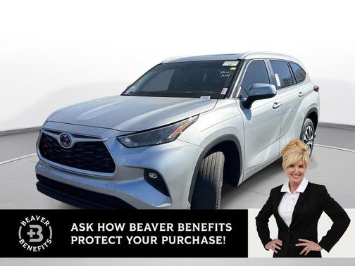 2023 Toyota Highlander Hybrid Platinum