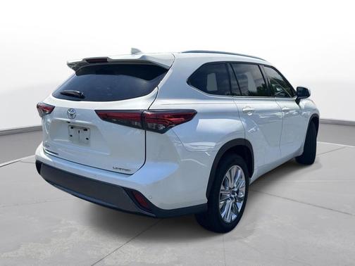 Blizzard Pearl 2021 Toyota Highlander Platinum
