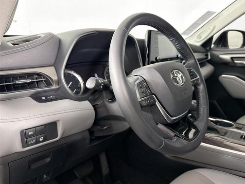 Blizzard Pearl 2021 Toyota Highlander Platinum