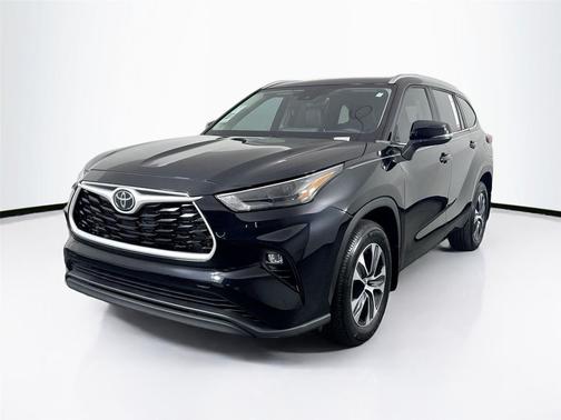 2023 Toyota Highlander Platinum