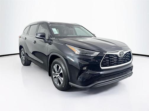 2023 Toyota Highlander Platinum