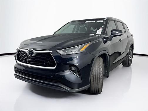 2023 Toyota Highlander Platinum