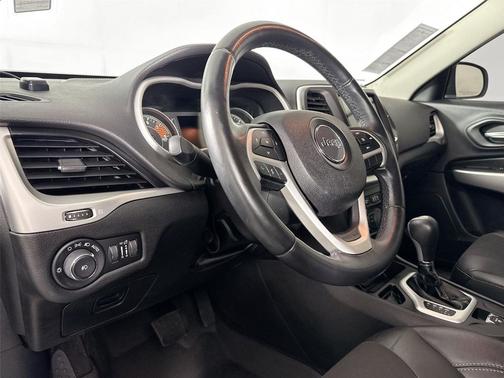 Granite Crystal Metallic Clearcoat 2018 Jeep Cherokee Latitude Plus