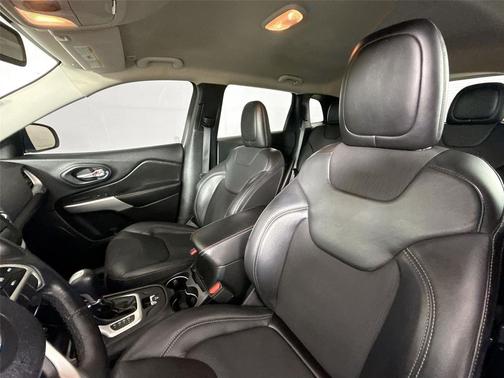 Granite Crystal Metallic Clearcoat 2018 Jeep Cherokee Latitude Plus