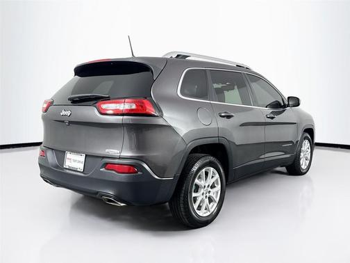Granite Crystal Metallic Clearcoat 2018 Jeep Cherokee Latitude Plus