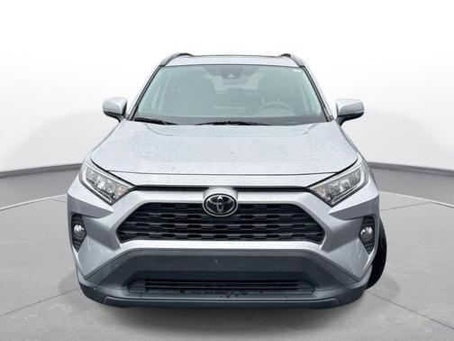 Silver Sky Metallic 2020 Toyota RAV4 XLE