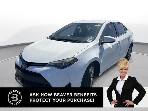 Super White 2018 Toyota Corolla LE