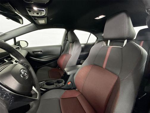 Ice Cap 2024 Toyota Corolla SE