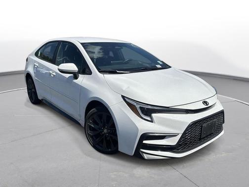 Ice Cap 2024 Toyota Corolla SE
