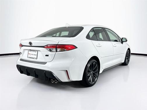 Ice Cap 2024 Toyota Corolla SE