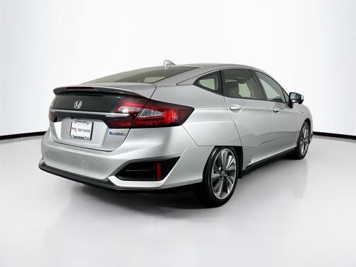 Solar Silver Metallic 2018 Honda Clarity Plug-In Hybrid Base
