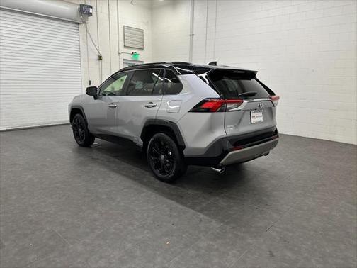 2023 Toyota RAV4 Hybrid SE