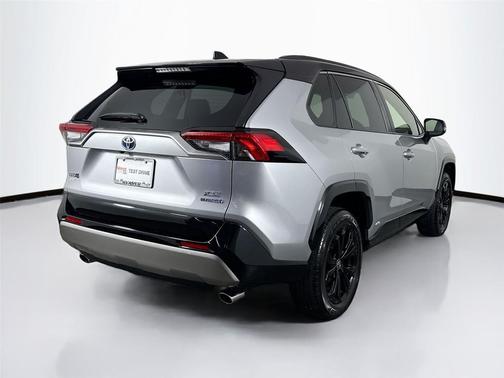 2023 Toyota RAV4 Hybrid SE
