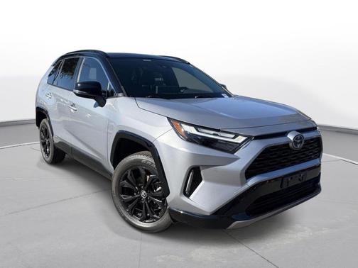 2023 Toyota RAV4 Hybrid SE