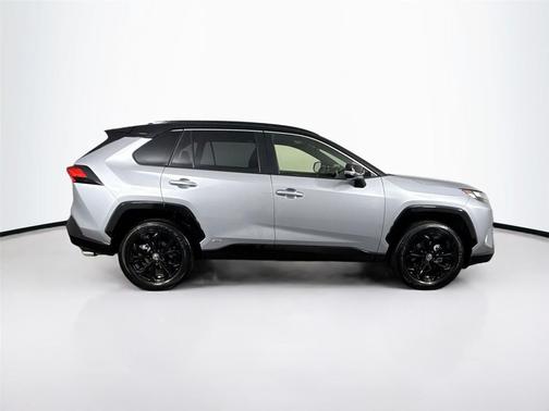 2023 Toyota RAV4 Hybrid SE
