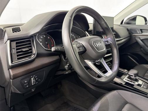 Brilliant Black 2021 Audi Q5 45 Premium