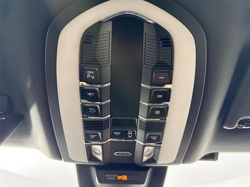 2021 Porsche Macan 4DR AWD