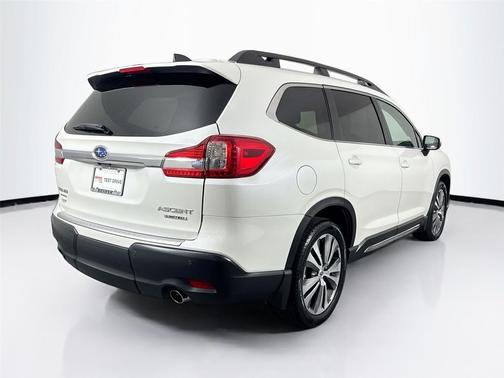 Crystal White Pearl 2021 Subaru Ascent Limited 7-Passenger
