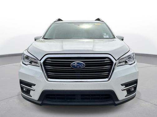 Crystal White Pearl 2021 Subaru Ascent Limited 7-Passenger