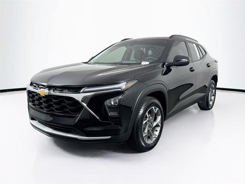 Mosaic Black Metallic 2024 Chevrolet Trax LT