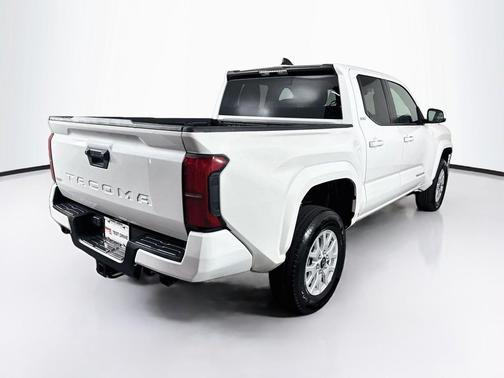 Ice Cap 2024 Toyota Tacoma SR5