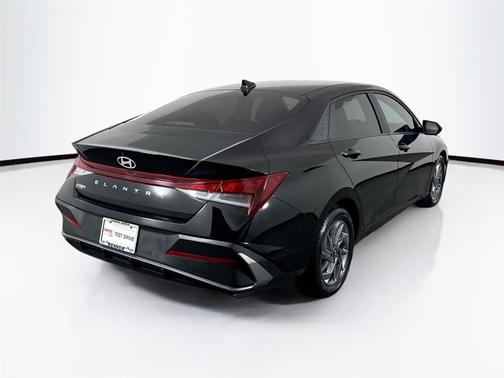 Abyss Black 2024 Hyundai ELANTRA SEL