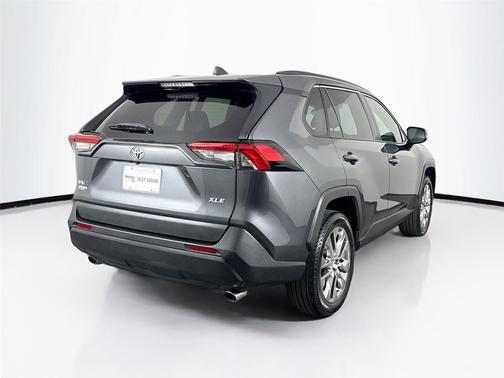 2020 Toyota RAV4 XLE Premium