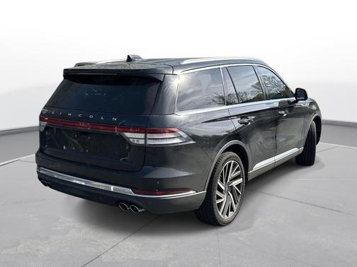 Infinite Black Metallic Clearcoat 2025 Lincoln Aviator Reserve AWD