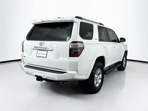 2022 Toyota 4Runner SR5