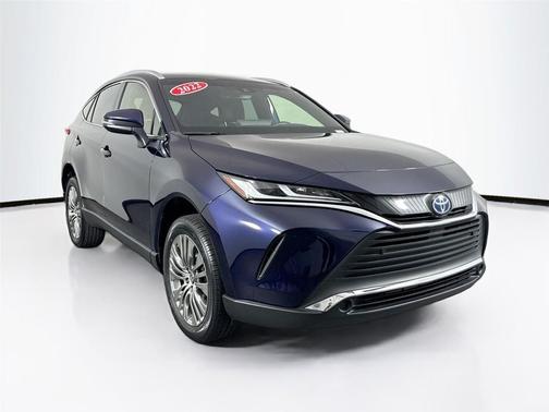 2022 Toyota Venza XLE