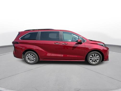 Ruby Flare Pearl 2026 Toyota Sienna XLE