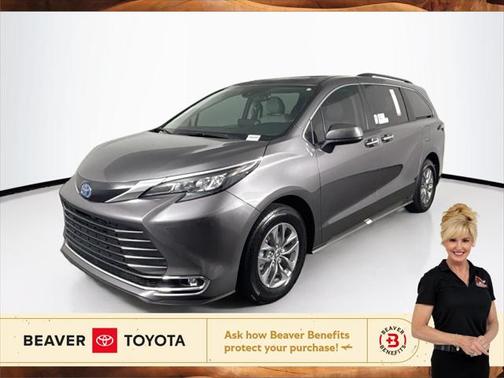 2024 Toyota Sienna XLE 8 Passenger