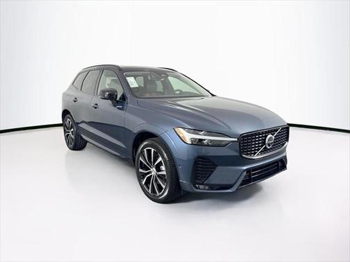 2024 Volvo XC60 B5 Plus Dark Theme