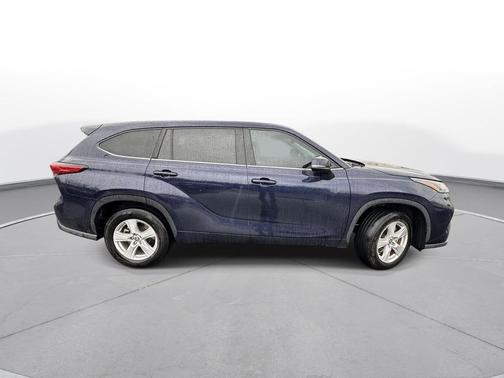 2022 Toyota Highlander Hybrid LE