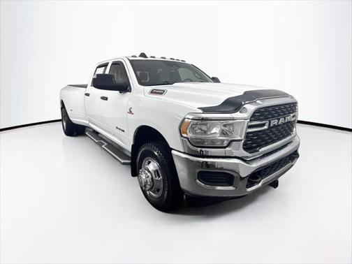 2022 RAM 3500 Tradesman Crew Cab 4x4 8' Box
