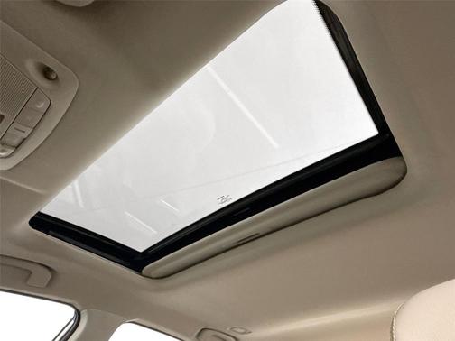 Pearl White 2016 Nissan Altima 2.5 SL