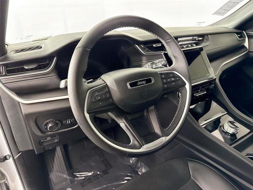 Silver Zynith 2024 Jeep Grand Cherokee Altitude