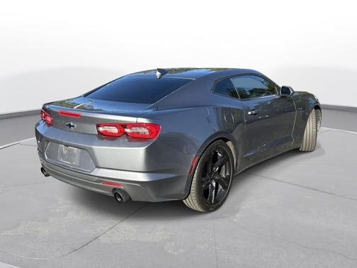 2021 Chevrolet Camaro RWD Coupe LT1