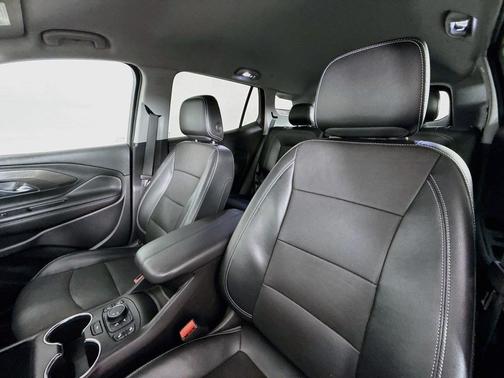 Summit White 2023 GMC Terrain SLT