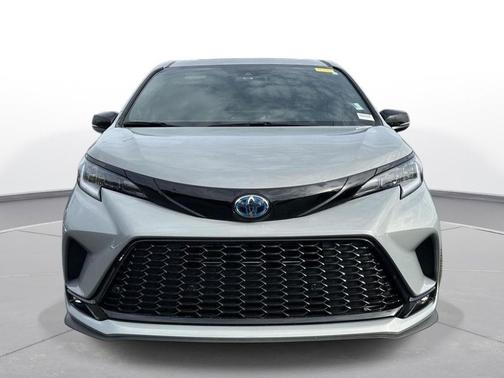 2025 Toyota Sienna XSE 7 Passenger