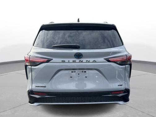 2025 Toyota Sienna XSE 7 Passenger