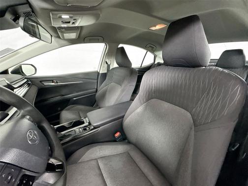 Ice Cap 2025 Toyota Camry LE