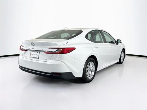 Ice Cap 2025 Toyota Camry LE