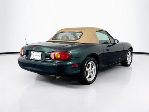 Emerald Mica 1999 Mazda MX-5 Miata Base