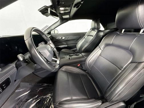 Oxford White 2025 Ford Mustang EcoBoost Premium