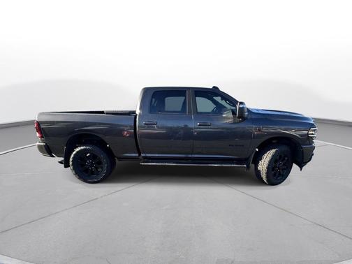 2024 RAM 3500 Laramie Crew Cab 4x4 6'4' Box