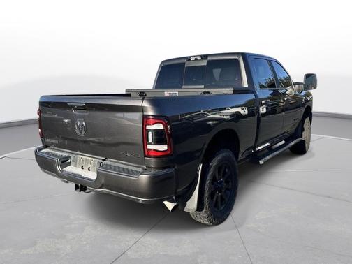 2024 RAM 3500 Laramie Crew Cab 4x4 6'4' Box