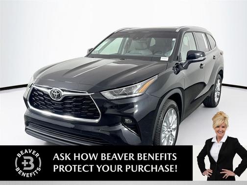 Midnight Black Metallic 2022 Toyota Highlander Limited