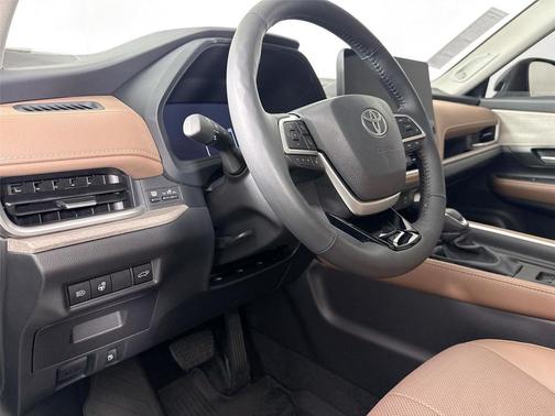 Heavy Metal 2026 Toyota Grand Highlander Platinum